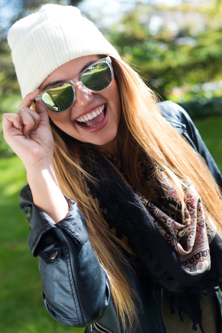 fashion portrait of beautiful girl in the city.